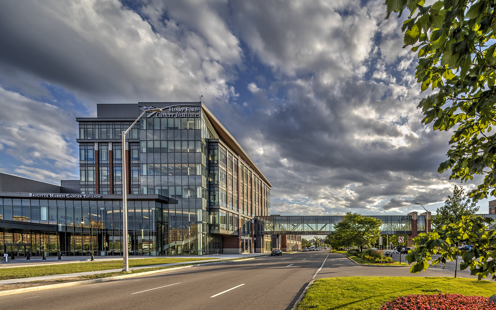 Henry Ford Cancer Institute Brigitte Harris Cancer Pavilion | SmithGroup